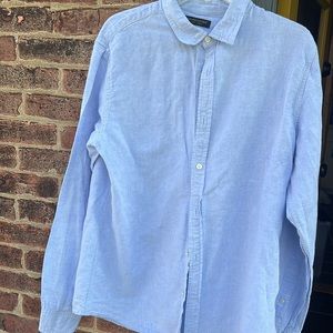 Banana republic men’s untucked slim fit  blue cotton shirt. Washed not worn